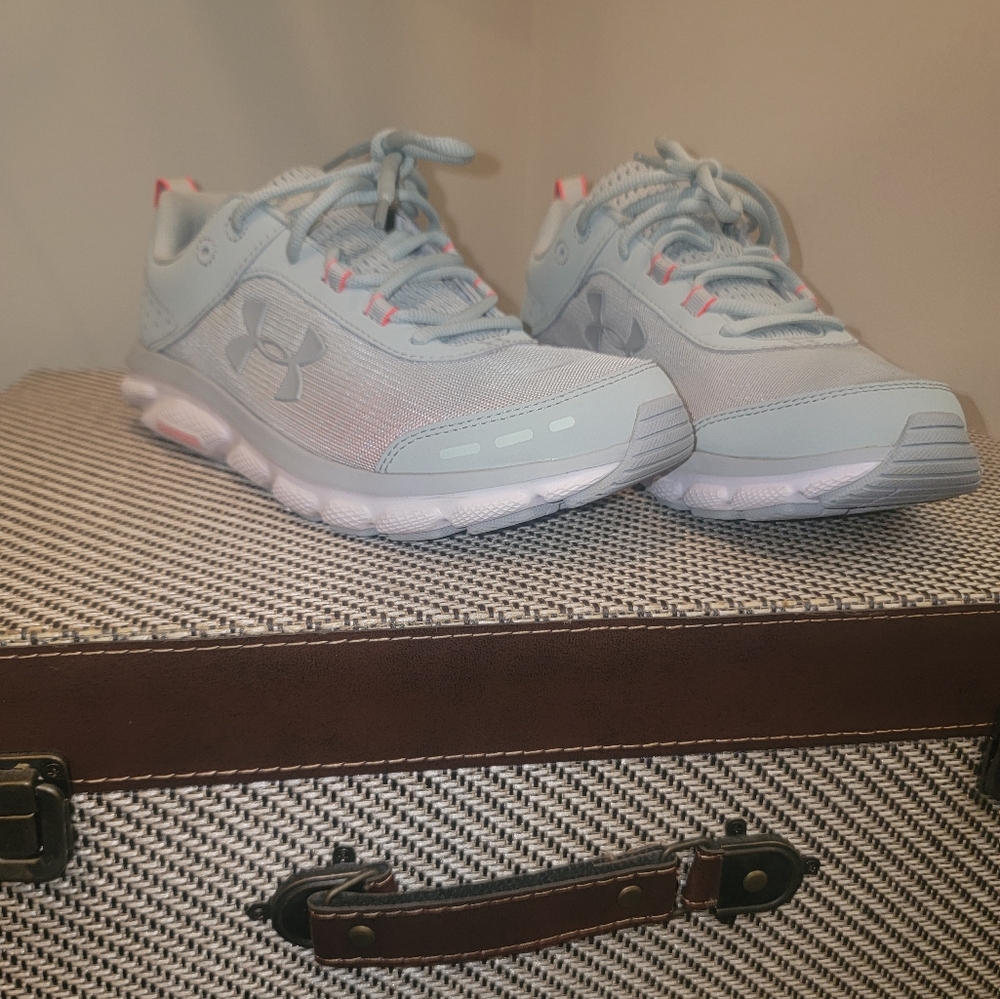 Womens charged under armour sneakers